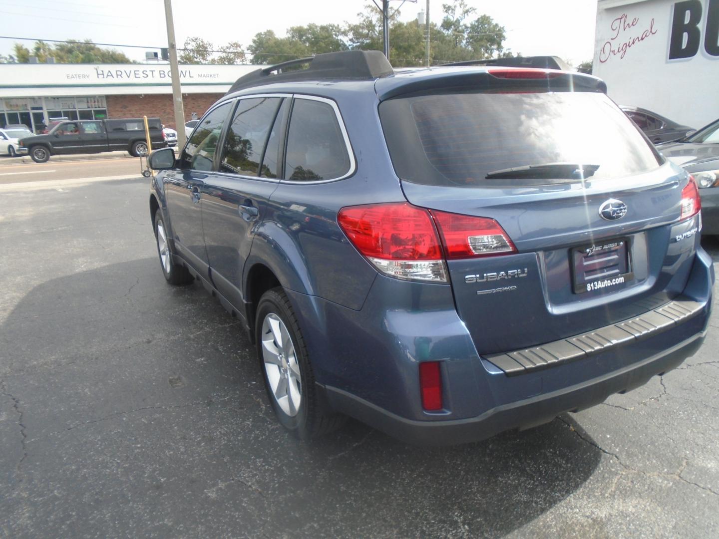 2014 Crystal Black Silica Subaru Outback 2.5i (4S4BRCAC6E3) with an 2.5L H4 DOHC 16V engine, located at 6112 N Florida Avenue, Tampa, FL, 33604, (888) 521-5131, 27.954929, -82.459534 - Photo#4